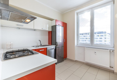 PREDANÝ parádny staromestský byt Komenského, GARÁŽ pod bytom v CENE